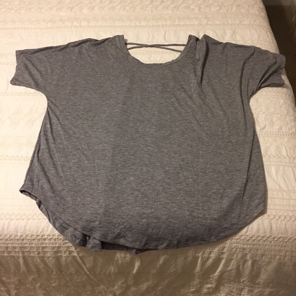 NWOT Heather gray cross back shirt